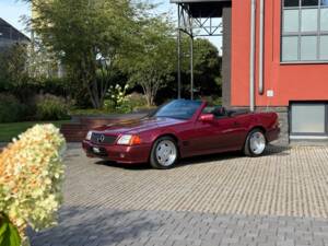 Image 24/34 de Mercedes-Benz 500 SL (1993)