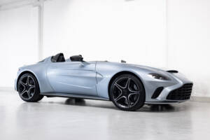 Bild 3/47 von Aston Martin V12 Speedster (2021)