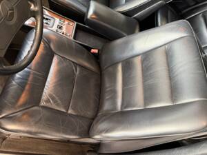 Bild 22/46 von Mercedes-Benz 300 SE (1990)