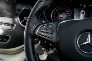 Bild 36/50 von Mercedes-Benz V 220 D (2021)