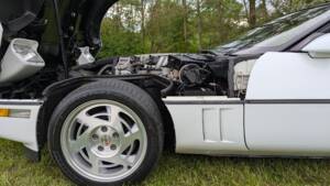 Bild 19/35 von Chevrolet Corvette Convertible (1990)