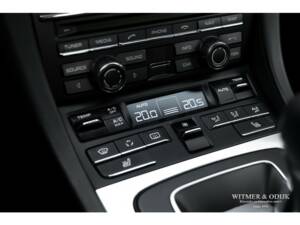 Afbeelding 33/38 van Porsche 911 Carrera 4S (WLS) (2012)