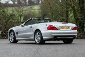 Image 4/36 de Mercedes-Benz SL 500 (2004)