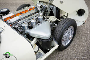 Image 18/65 de Jaguar E-Type 3.8 Flat Floor (1961)