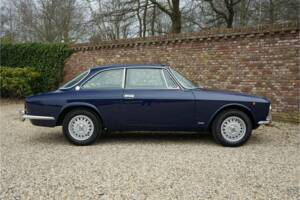 Bild 39/50 von Alfa Romeo 2000 GTV (1974)