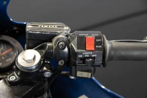 Image 45/50 of Yamaha FZ 750 (1986)