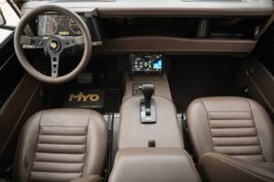 Image 21/38 of Land Rover 110 (1986)