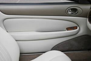 Image 49/50 of Jaguar XKR (1998)