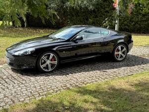 Image 7/30 of Aston Martin DB 9 (2008)