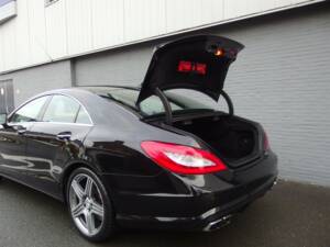 Image 74/97 of Mercedes-Benz CLS 63 AMG S 4MATIC (2013)