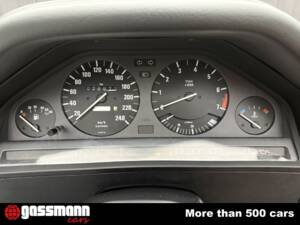 Bild 13/15 von BMW 320i (1990)