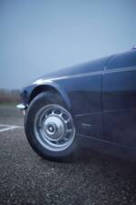 Image 6/26 de Jaguar XJ 6 L 4.2 (1976)