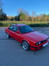 Image 109/180 de BMW 316i (1989)