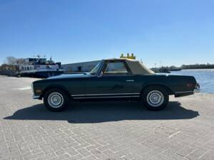 Image 4/6 of Mercedes-Benz 250 SL (1968)