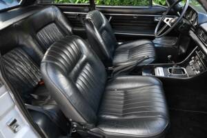 Image 43/50 of Peugeot 504 Coupé (1973)