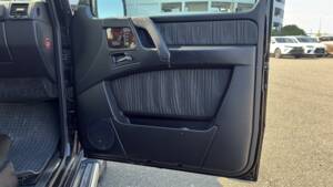 Bild 35/63 von Mercedes-Benz G 500 (lang) (2009)
