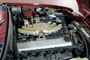 Image 45/45 of BMW 320i (1990)