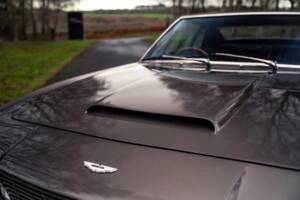 Image 4/63 de Aston Martin DBS (1968)