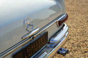 Image 49/50 of Mercedes-Benz 280 SE (1968)