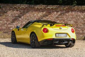 Image 2/50 of Alfa Romeo 4C Spider (2018)