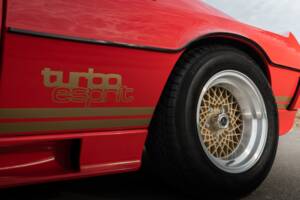 Image 30/140 of Lotus Esprit Turbo (1981)