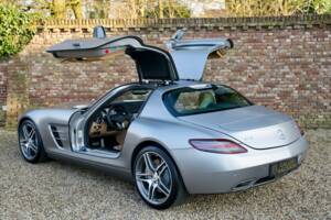 Image 47/50 de Mercedes-Benz SLS AMG (2011)