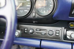 Bild 35/50 von Porsche 911 Carrera 2 (1991)