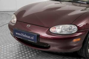 Immagine 23/50 di Mazda MX-5 1.6 (2000)