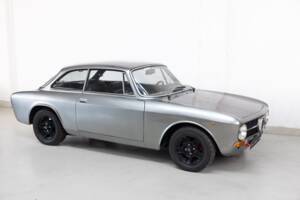 Imagen 36/36 de Alfa Romeo Giulia 1600 GT Junior (1973)