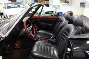 Bild 19/32 von Alfa Romeo 2.0 Spider (1989)