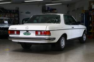 Image 4/25 of Mercedes-Benz 280 CE (1977)