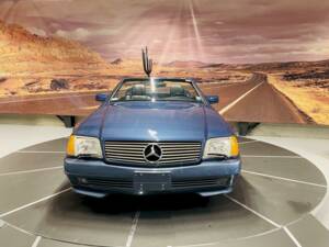 Image 4/36 of Mercedes-Benz 500 SL (1992)