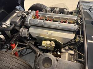Bild 18/18 von Jaguar E-Type 4.2 (1966)