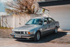 Image 1/20 de BMW 530i (1988)