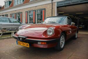 Image 4/8 of Alfa Romeo 1.6 Spider (1983)