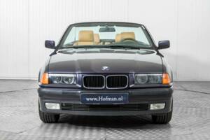 Bild 15/50 von BMW 318i (1996)