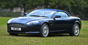 Image 18/50 of Aston Martin DB 9 Volante (2006)