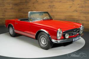 Image 1/8 of Mercedes-Benz 280 SL (1968)