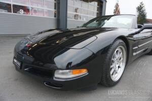 Image 15/48 of Chevrolet Corvette (1998)
