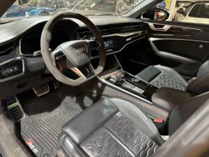 Bild 9/19 von Audi RS6 Avant (2022)
