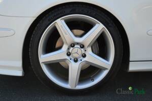 Image 14/50 of Mercedes-Benz E 500 T (2004)