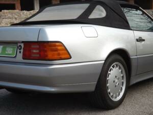 Image 48/50 de Mercedes-Benz 500 SL (1991)