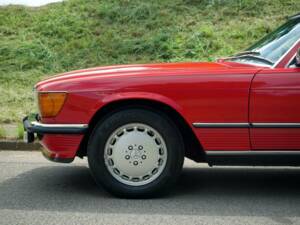 Bild 8/27 von Mercedes-Benz 560 SL (1986)