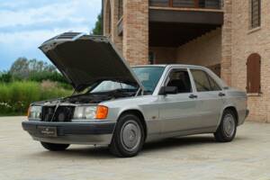 Image 42/50 of Mercedes-Benz 190 E 1.8 (1991)