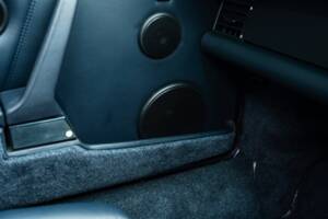 Image 18/50 of Porsche 911 Turbo LE (1989)