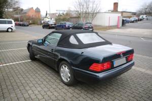 Immagine 16/17 di Mercedes-Benz SL 280 (1995)