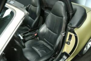 Image 11/30 of BMW Z3 2.2i (2002)