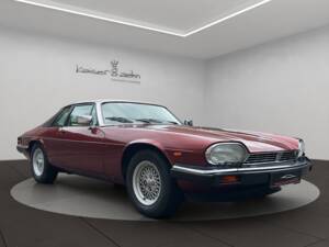 Image 3/23 of Jaguar XJ-S V12 (1990)