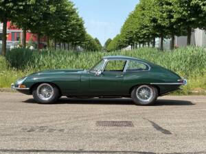 Afbeelding 28/28 van Jaguar E-Type 4.2 (1966)
