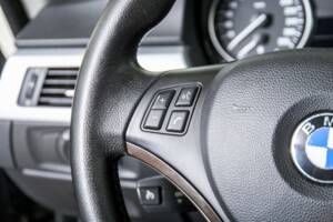 Afbeelding 15/50 van BMW 325i (2007)